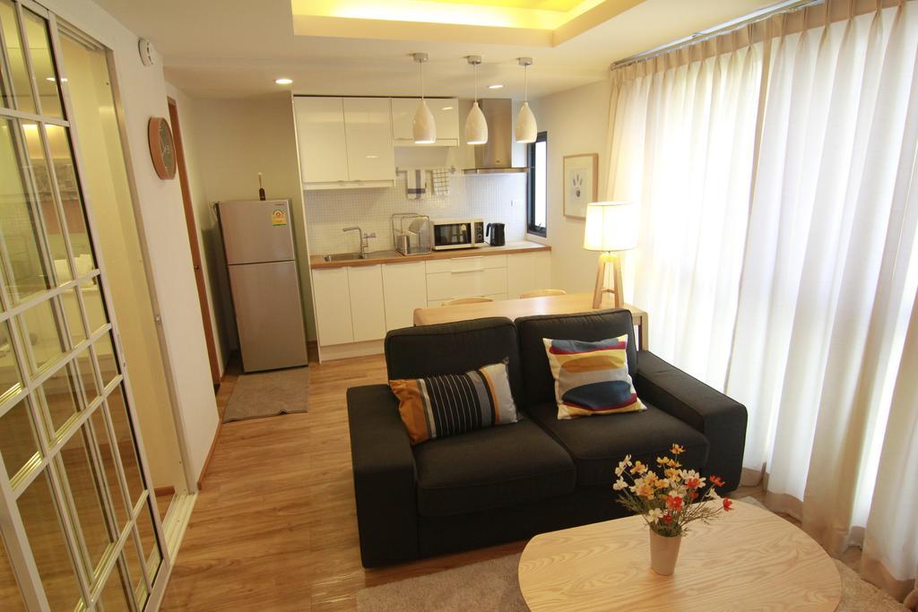 バンコク都 S Bloc Saladaeng Bed & Breakfast エクステリア 写真