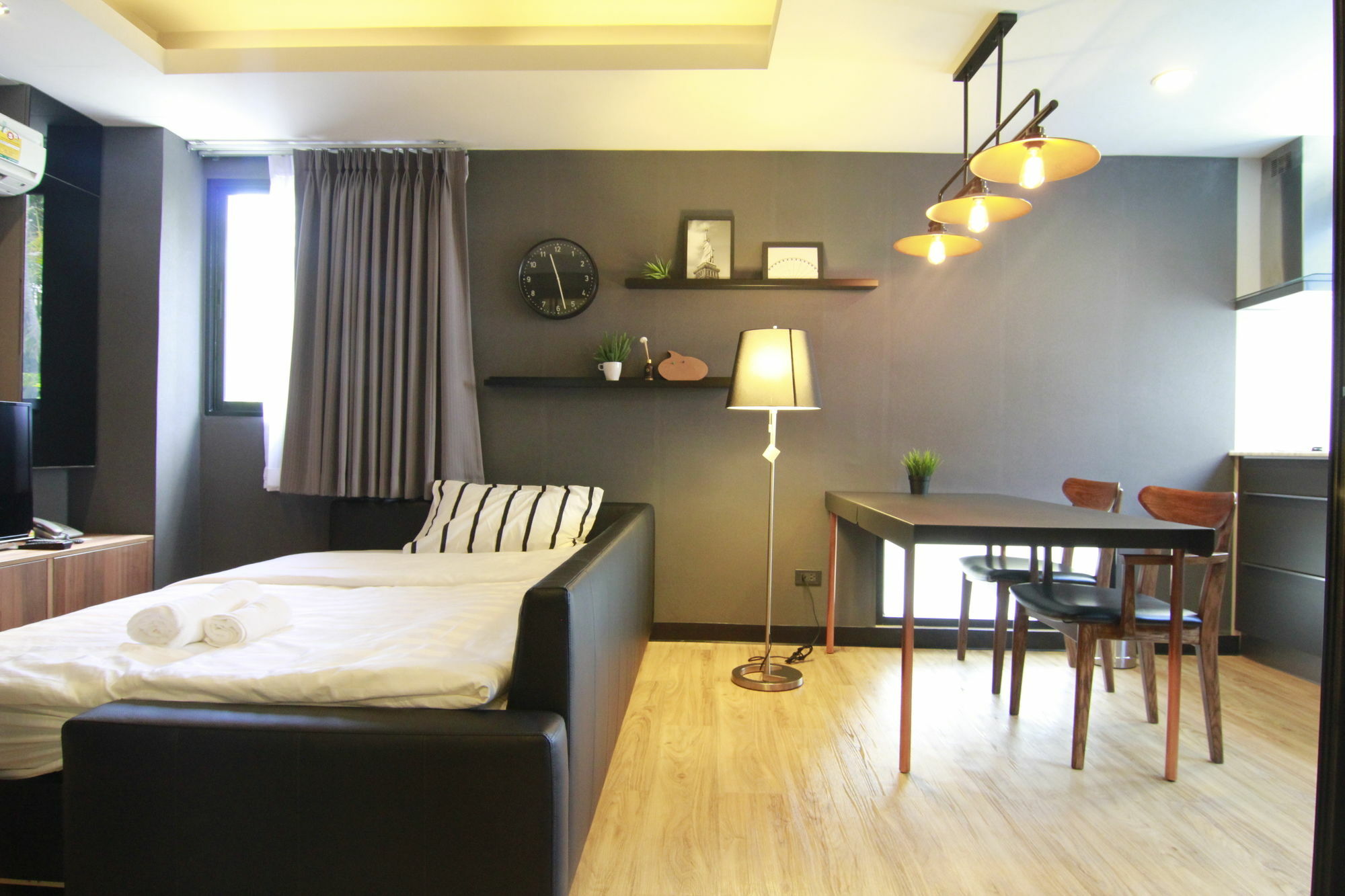 バンコク都 S Bloc Saladaeng Bed & Breakfast エクステリア 写真