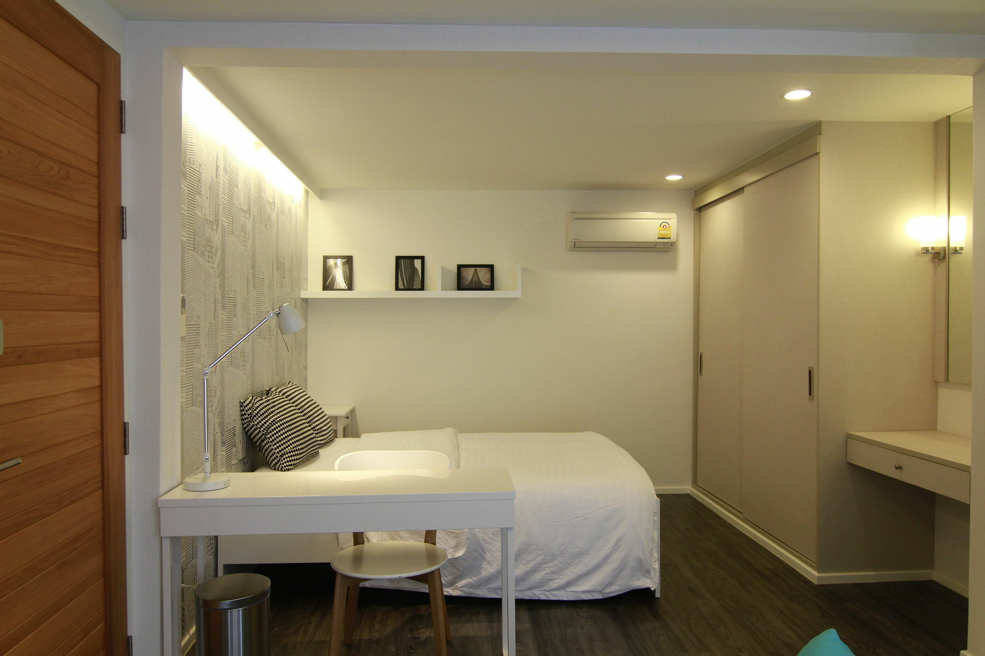 バンコク都 S Bloc Saladaeng Bed & Breakfast エクステリア 写真