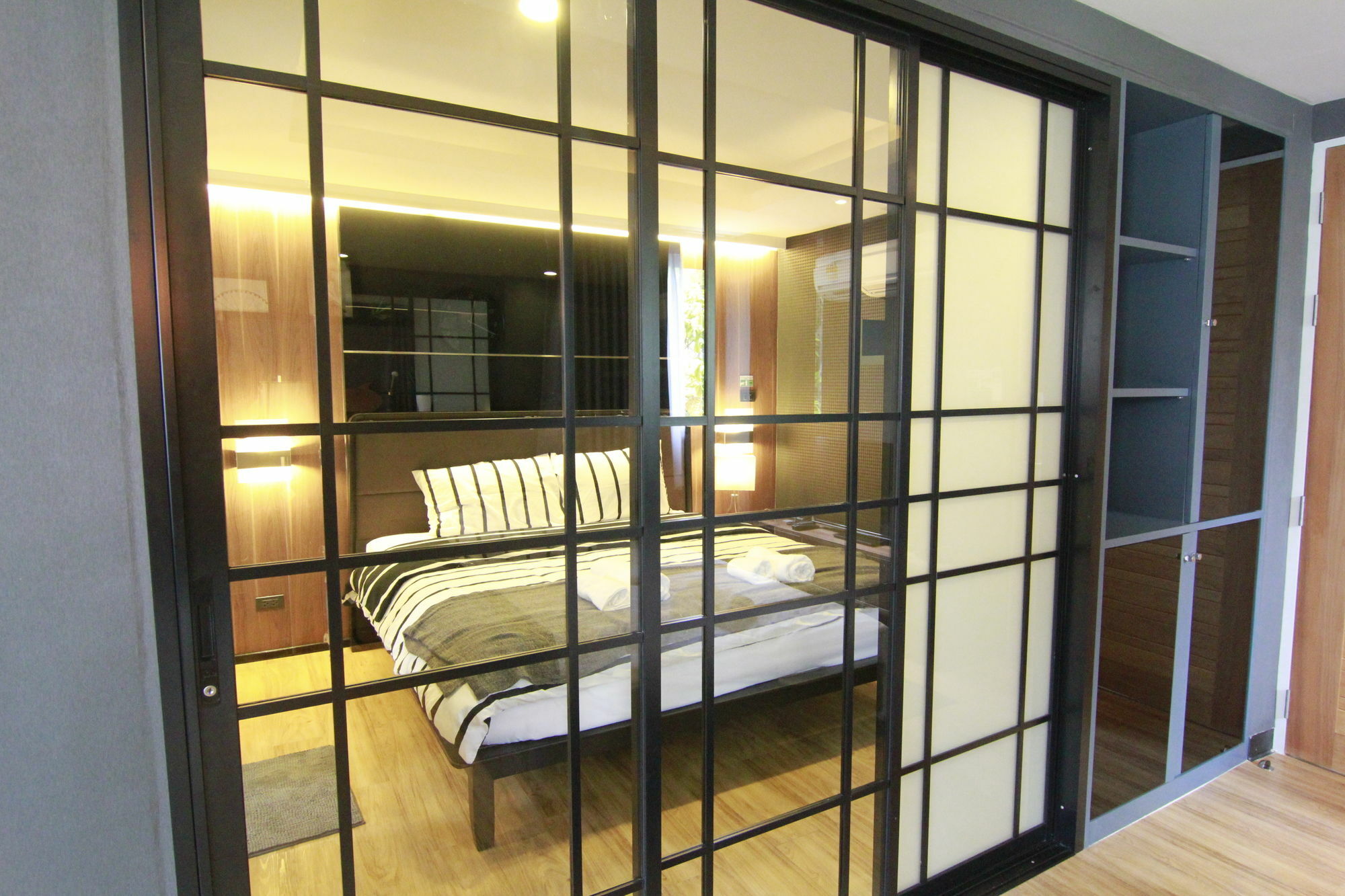 バンコク都 S Bloc Saladaeng Bed & Breakfast エクステリア 写真